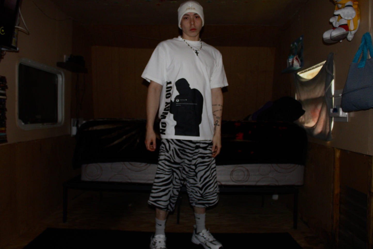 I CANT ESCAPE- NO WAY OUT TEE