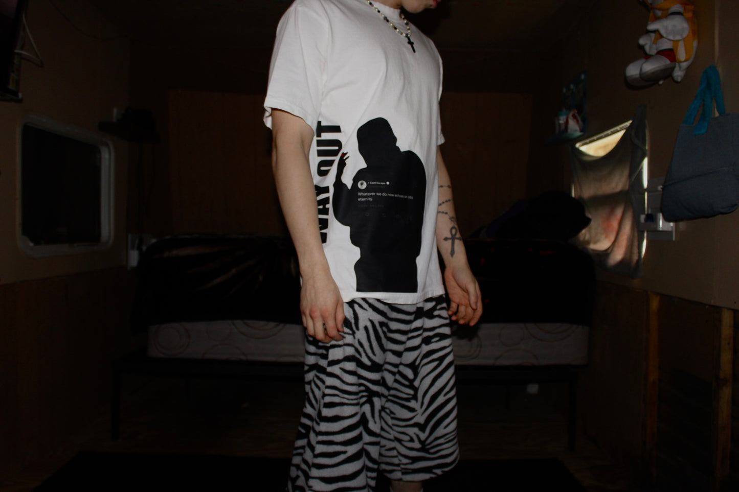 I CANT ESCAPE- NO WAY OUT TEE